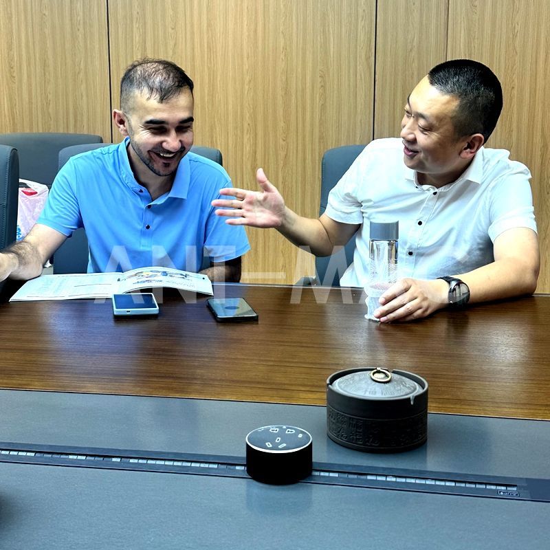 Kazakh Client Explores Aerial Work Platform Collaboration at Shandong Ant Construction Machinery