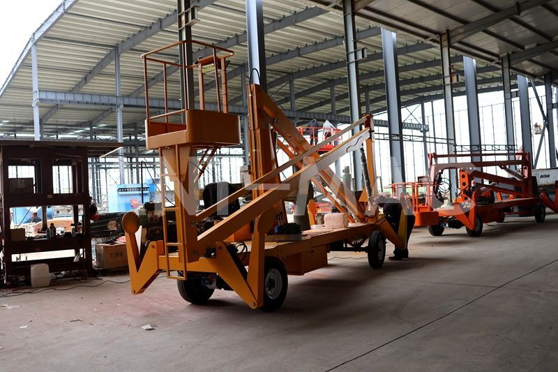 Aerial Work Platform vs Traditional Tools