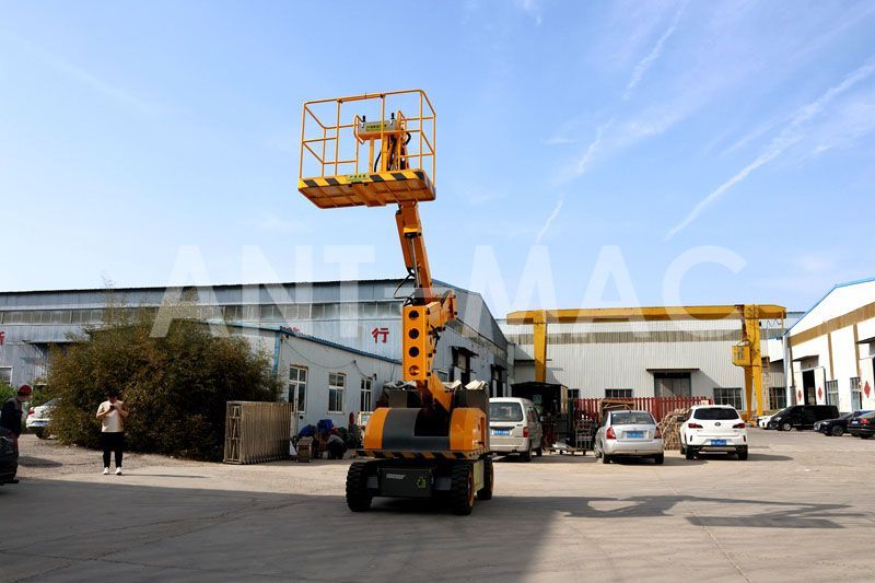 Aerial Work Platform vs Traditional Tools