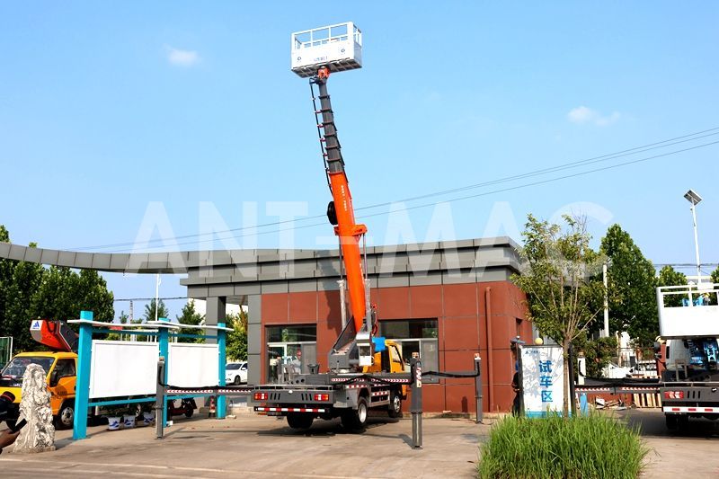 Dual-Chain Telescopic Boom Truck-Mounted Aerial Work Platform Dual-Chain Telescopic Boom Truck-Mounted Aerial Work Platform