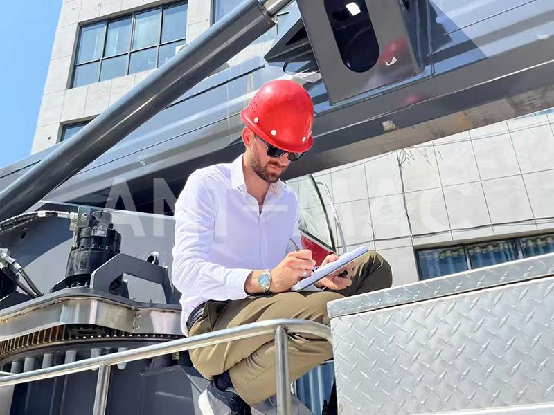 On-vehicle aerial work platform